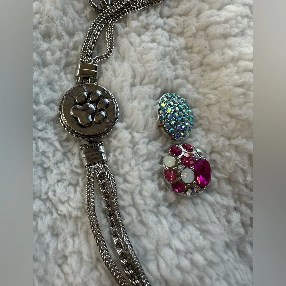 Ginger Snaps Elegant Bracelet with Three Snap in Charms 6 3/4 to 8 adjustable